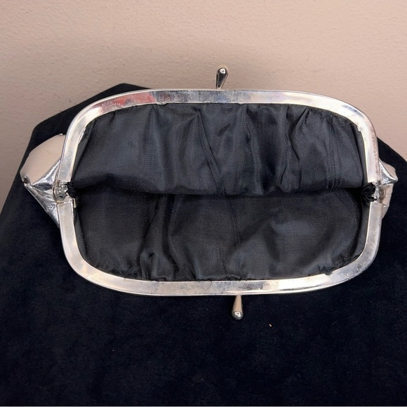 Vintage 1980s Silver Clutch Handbag Retro Shimmer Holiday Event Party Cocktail - Picture 5 of 6